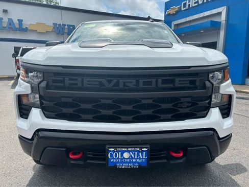 Used 2024 Chevrolet Silverado 1500 Custom Trail Boss w/ LPO, Dark Essentials Package AWD/4WD image 16