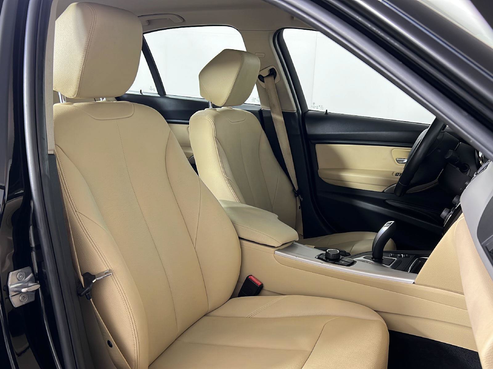 Used 2018 BMW 320i xDrive Sedan AWD/4WD image 21
