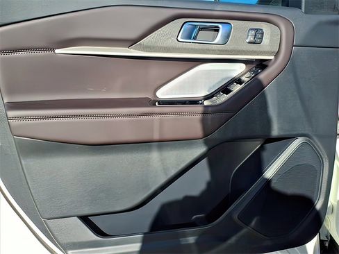 New 2026 Ford Explorer Platinum image 20