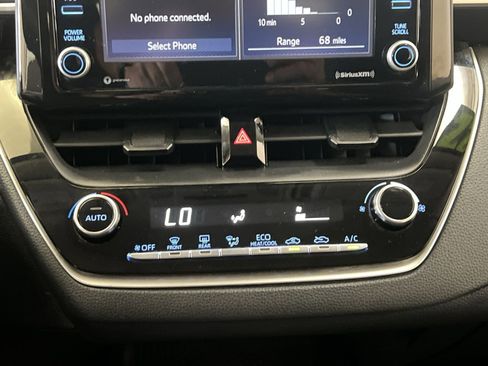 Used 2022 Toyota Corolla LE FWD image 20