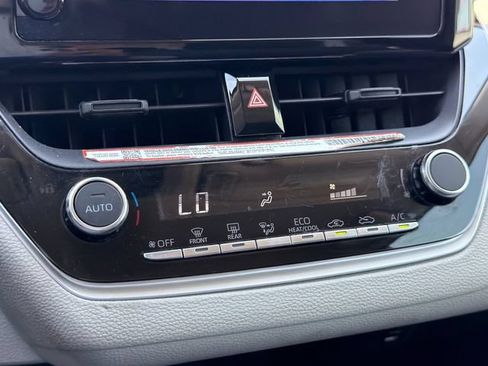Used 2025 Toyota Corolla LE FWD image 20