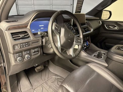 Used 2024 Chevrolet Tahoe Z71 w/ Luxury Package AWD/4WD image 10