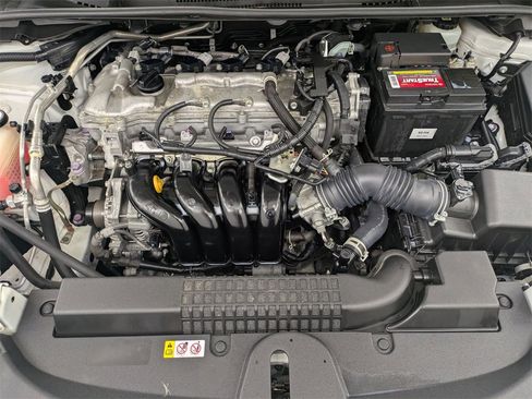 Used 2021 Toyota Corolla LE image 32