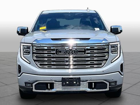 Used 2025 GMC Sierra 1500 Denali AWD/4WD image 4