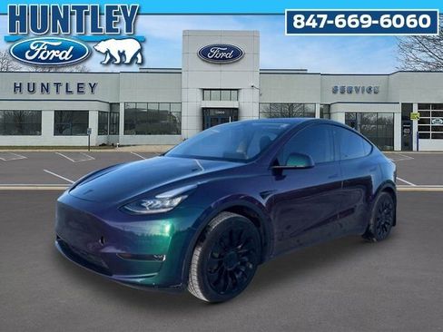 Used 2023 Tesla Model Y Long Range AWD/4WD image 1