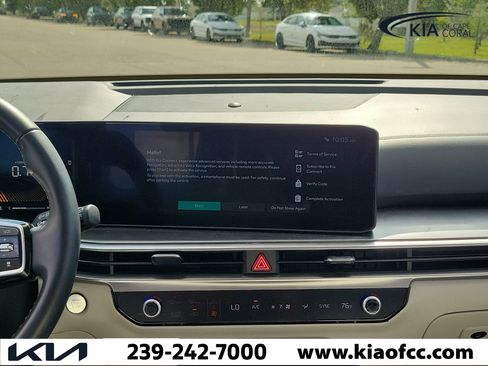 Certified 2025 Kia Sorento S FWD image 19