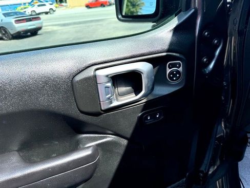 Used 2020 Jeep Wrangler Unlimited Rubicon image 18