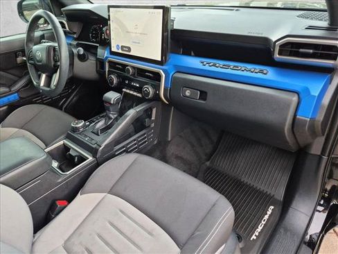 Used 2025 Toyota Tacoma TRD Off-Road AWD/4WD image 20