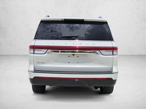Used 2023 Lincoln Navigator Reserve AWD/4WD image 6