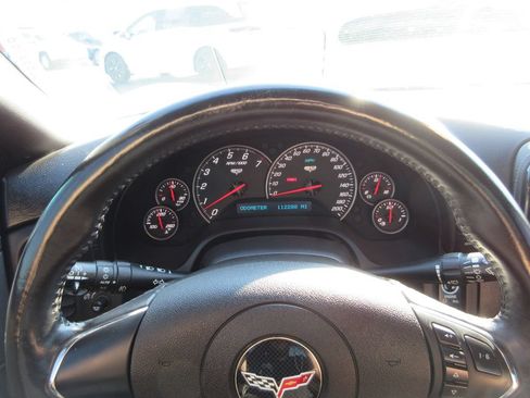 Used 2013 Chevrolet Corvette Coupe RWD image 19