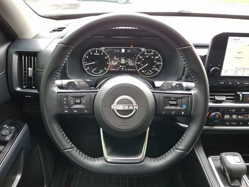 Certified 2023 Nissan Pathfinder SL w/ Black Appearance Package AWD/4WD image 23