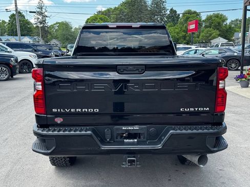 Used 2022 Chevrolet Silverado 2500 Custom w/ Custom Value Package AWD/4WD image 5