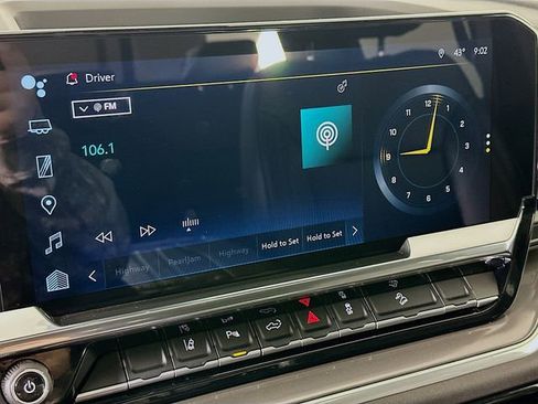 Used 2025 Chevrolet Silverado 2500 High Country w/ Technology Package image 16