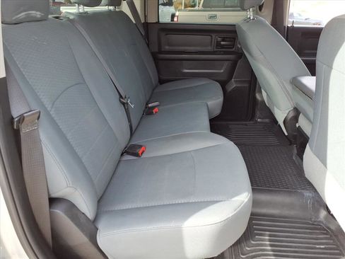 Used 2018 RAM 2500 Tradesman w/ Chrome Appearance Group image 14