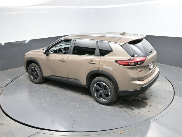 Used 2025 Nissan Rogue SV AWD/4WD image 40