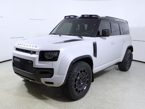 Used 2026 Land Rover Defender 110 OCTA AWD/4WD image 4