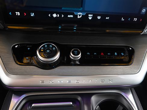 Used 2025 Ford Expedition Max Platinum image 29