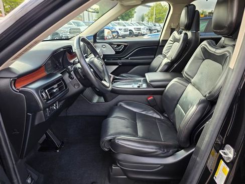 Used 2022 Lincoln Aviator Reserve w/ Equipment Group 201A AWD/4WD image 17