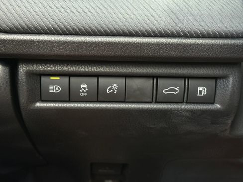 Used 2026 Toyota Camry XLE w/ Convenience Package image 25