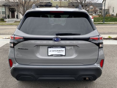 Used 2026 Subaru Forester Premium image 5