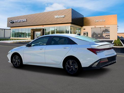 New 2026 Hyundai Elantra SEL Sport Premium FWD image 4