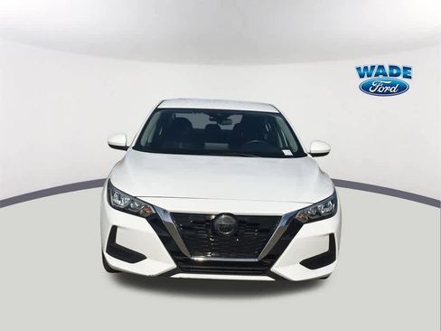 Used 2022 Nissan Sentra SV image 2