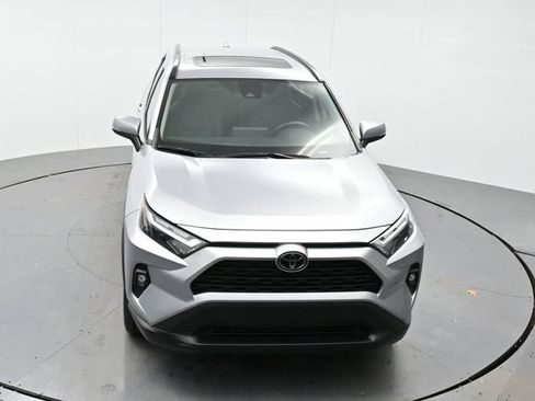 Used 2022 Toyota RAV4 XLE Premium image 37