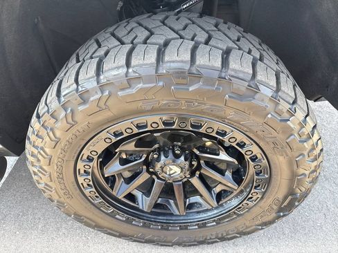 Used 2023 Chevrolet Tahoe Z71 AWD/4WD image 35