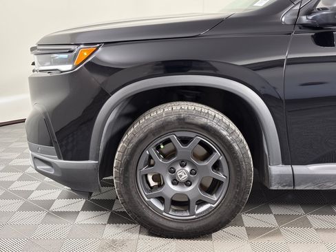 Used 2024 Honda Pilot TrailSport image 13