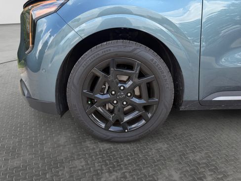 Used 2026 Kia Carnival SX w/ SX Dark Edition Package FWD image 9