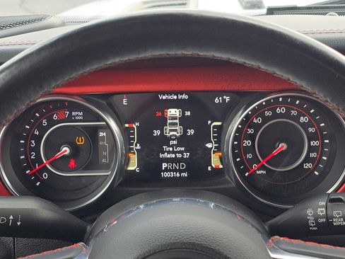 Used 2018 Jeep Wrangler Unlimited Rubicon image 32