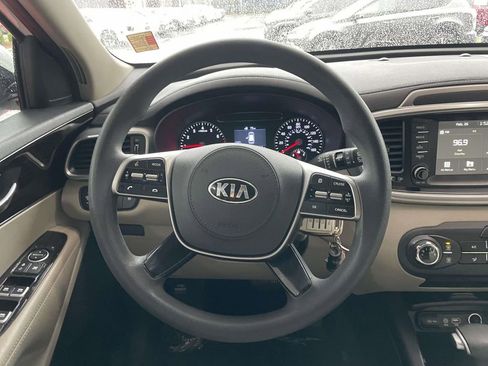 Used 2020 Kia Sorento LX image 24