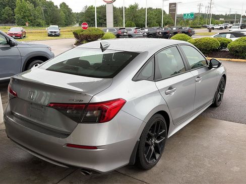 Used 2023 Honda Civic Sport image 11