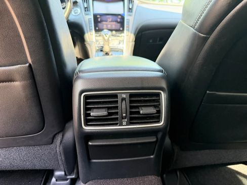 Used 2018 INFINITI Q50 Sport AWD/4WD image 17