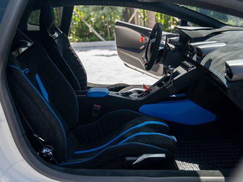 Used 2021 Lamborghini Huracan STO RWD image 39