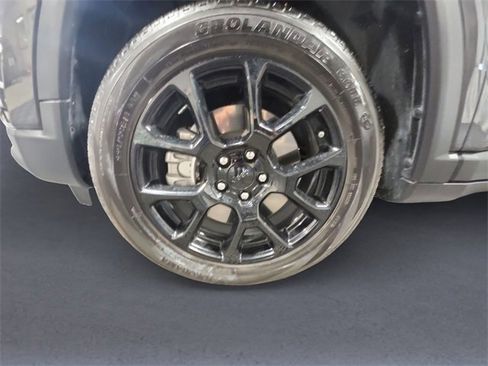 Used 2024 Jeep Compass Latitude w/ Altitude Special Edition image 14