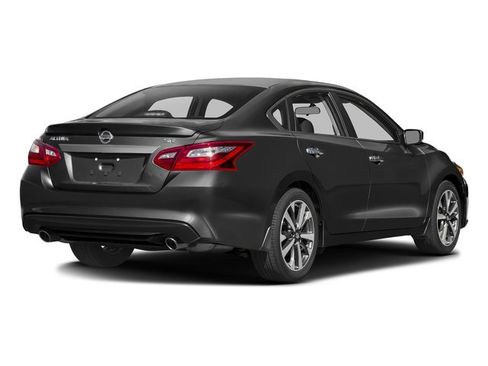 Used 2016 Nissan Altima 2.5 SR FWD image 2