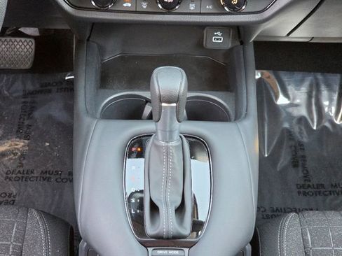 Certified 2024 Honda HR-V LX image 29