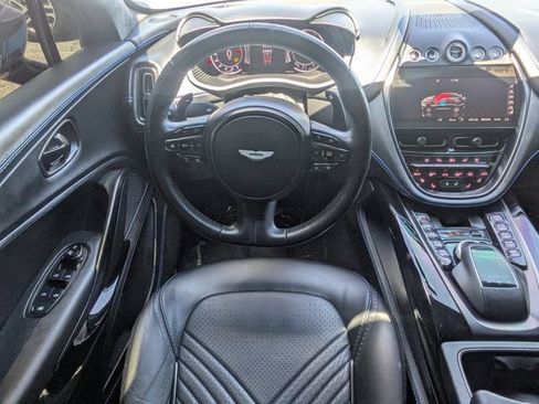 Used 2021 Aston Martin DBX AWD/4WD image 16