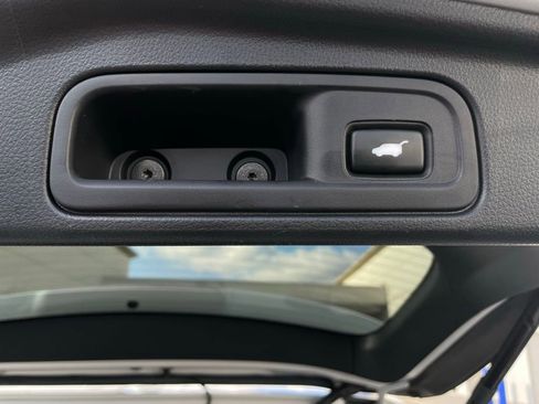 Certified 2022 Honda Pilot Touring image 44