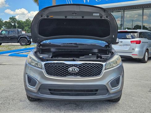 Used 2017 Kia Sorento L FWD image 18