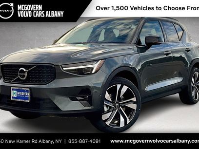 New 2026 Volvo XC40 B5 Ultra w/ Climate Package