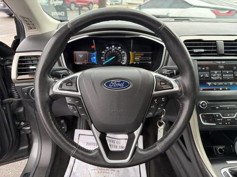Used 2016 Ford Fusion SE w/ Equipment Group 202A image 29