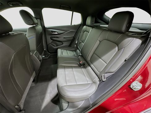 Used 2025 Buick Envista Sport Touring w/ Convenience I Package image 23