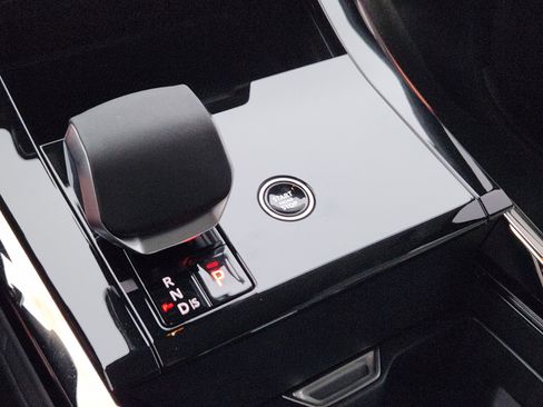 New 2025 Land Rover Range Rover Sport Dynamic SE image 18