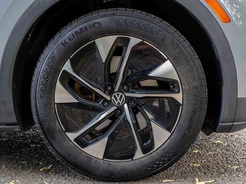 Used 2022 Volkswagen ID.4 Pro image 25