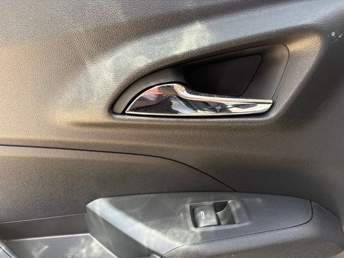 Used 2024 Chevrolet Trax LS FWD image 34