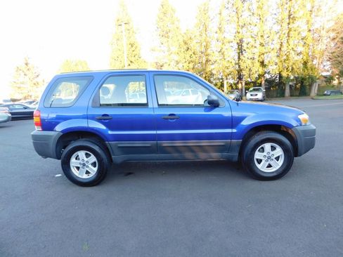 Used 2005 Ford Escape XLS image 13