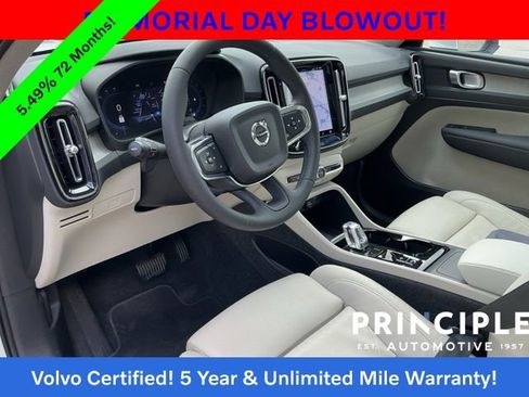 Certified 2023 Volvo XC40 B5 Plus w/ Protection Package Premier AWD/4WD image 28