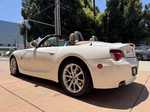 Used 2006 BMW Z4 3.0i RWD image 5